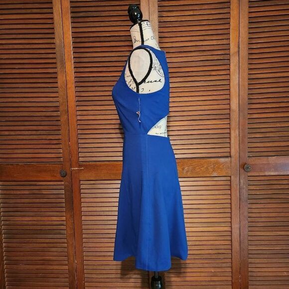 New Trina Turk Delphine Cutout Ponte Fit & Flare Dress - Picture 4 of 13